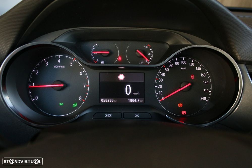 Opel Crossland 1.2 T Business - 16