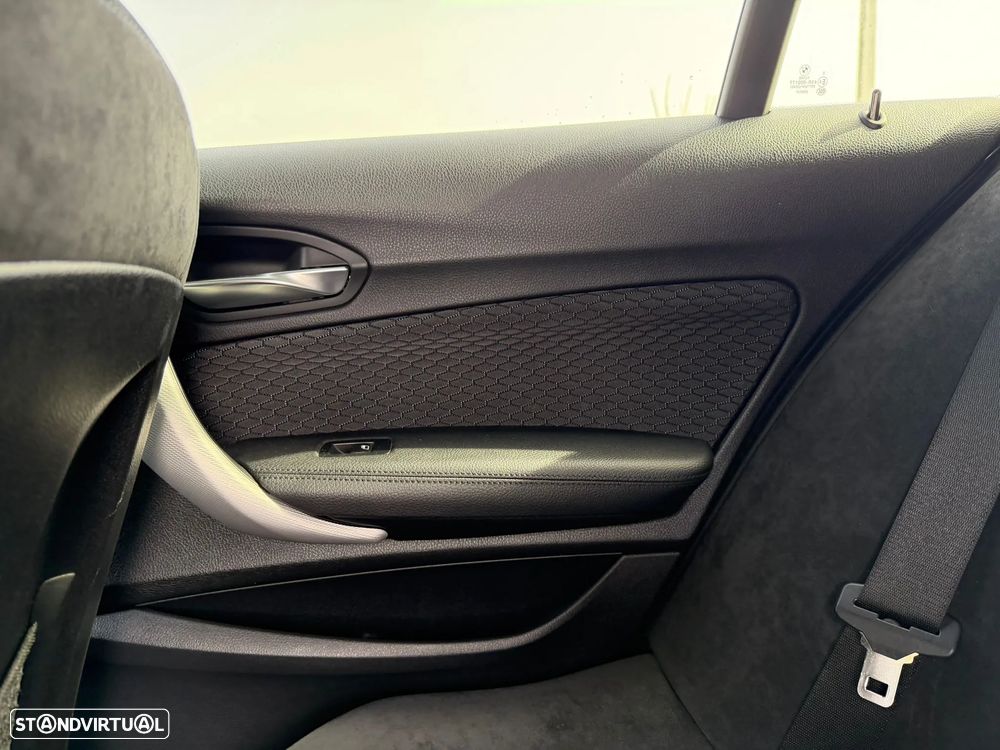 BMW 116 d Pack M - 13