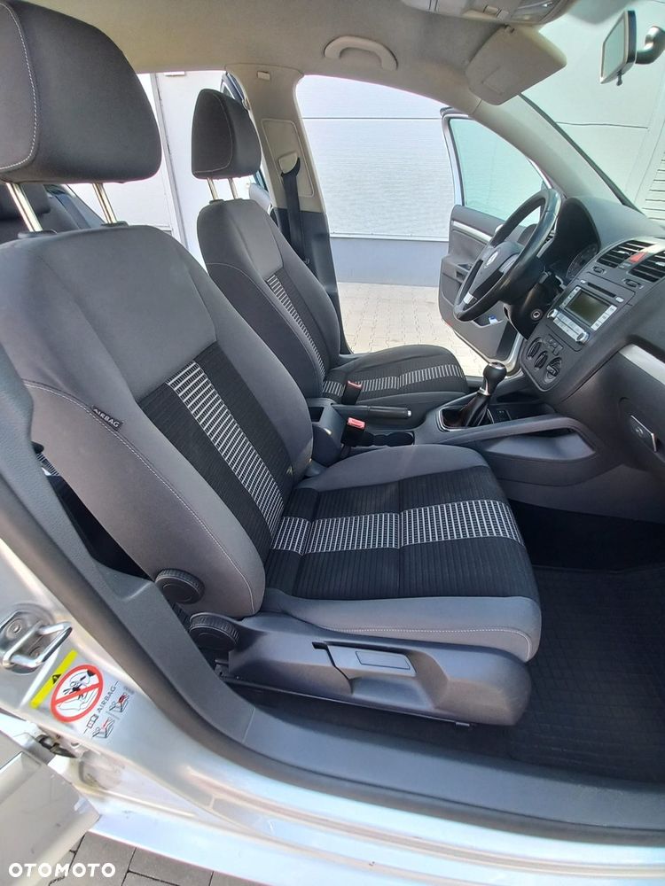 Volkswagen Golf 1.6 United - 24