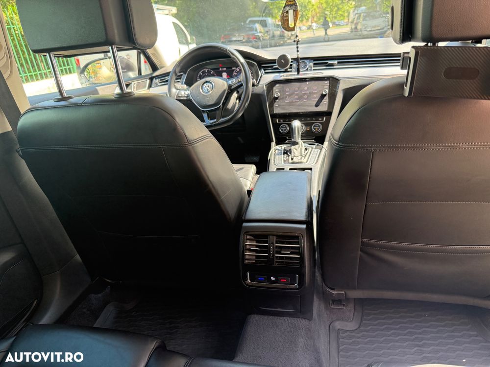 Volkswagen Passat 2.0 TDI DSG 4Motion R Executive - 13