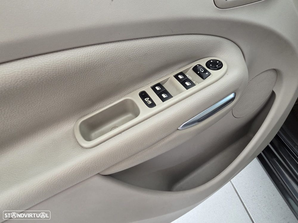 Citroën C3 Picasso 1.6 HDi Exclusive Airdream - 16
