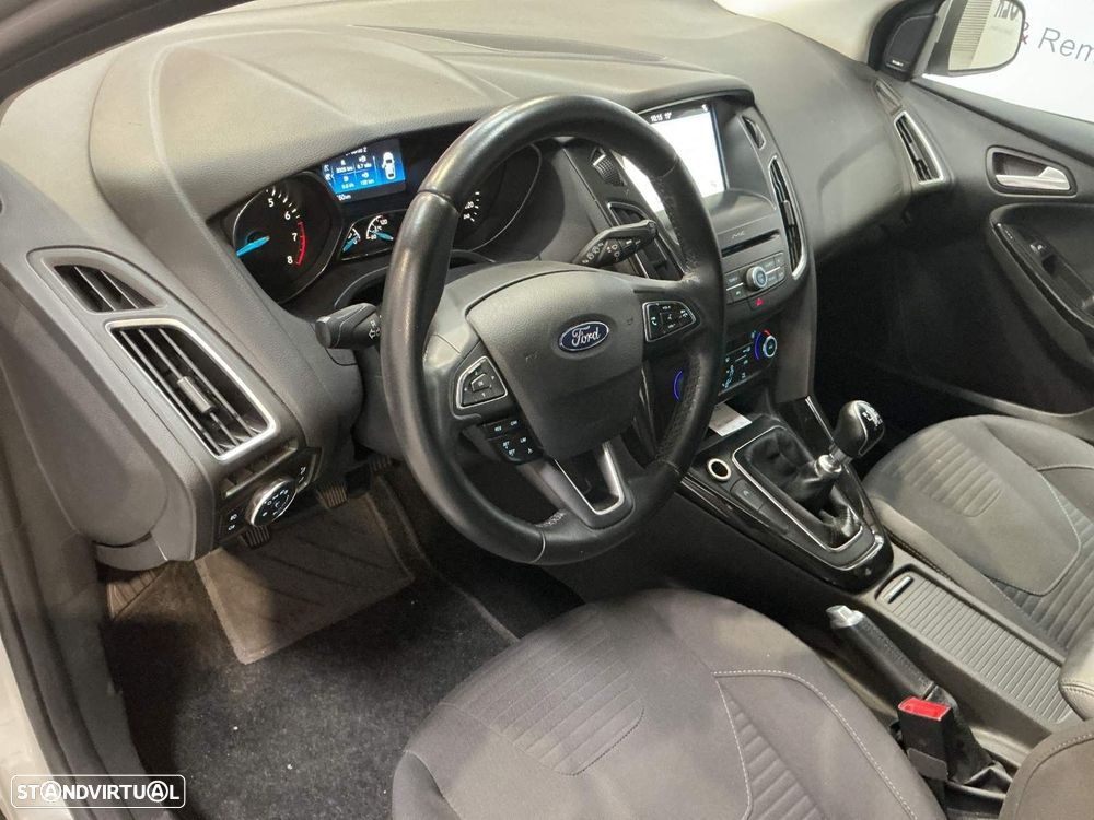 Ford Focus SW 1.0 EcoBoost Titanium - 11