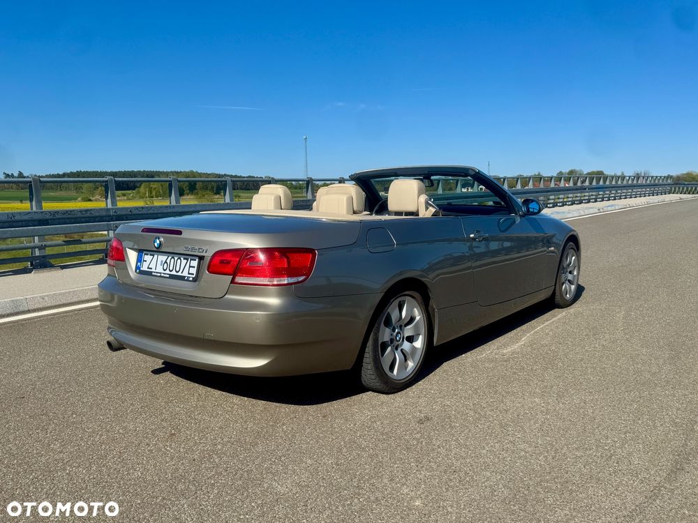 BMW Seria 3 320i - 4
