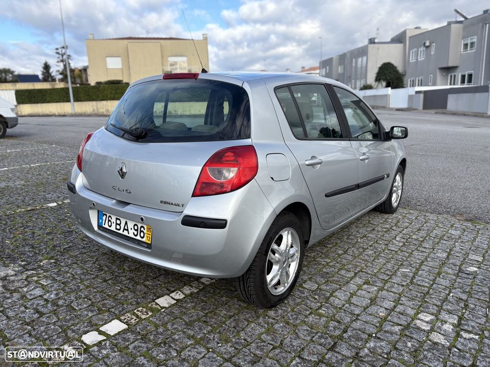 Renault Clio 1.2 16V Dynamique - 3