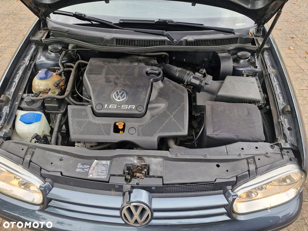 Volkswagen Golf 1.6 Comfortline - 5