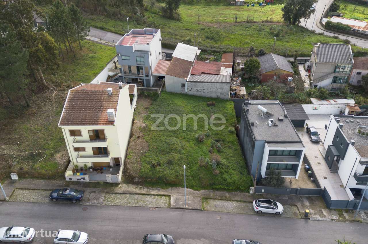 Lote de terreno para moradia 3 frentes - Alfena (270m²) - Grande imagem: 2/15