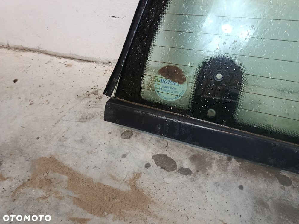 Szyba tył tylna z kalpy bagażnika Opel Frontera A 3 Drzwi - 3