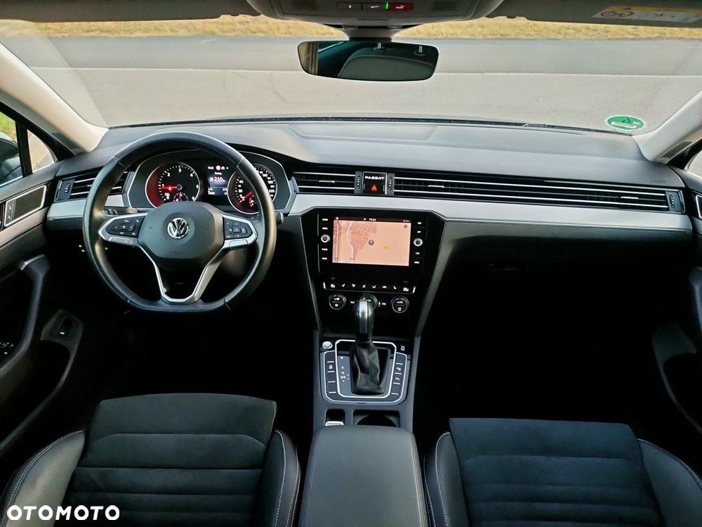 Volkswagen Passat - 33