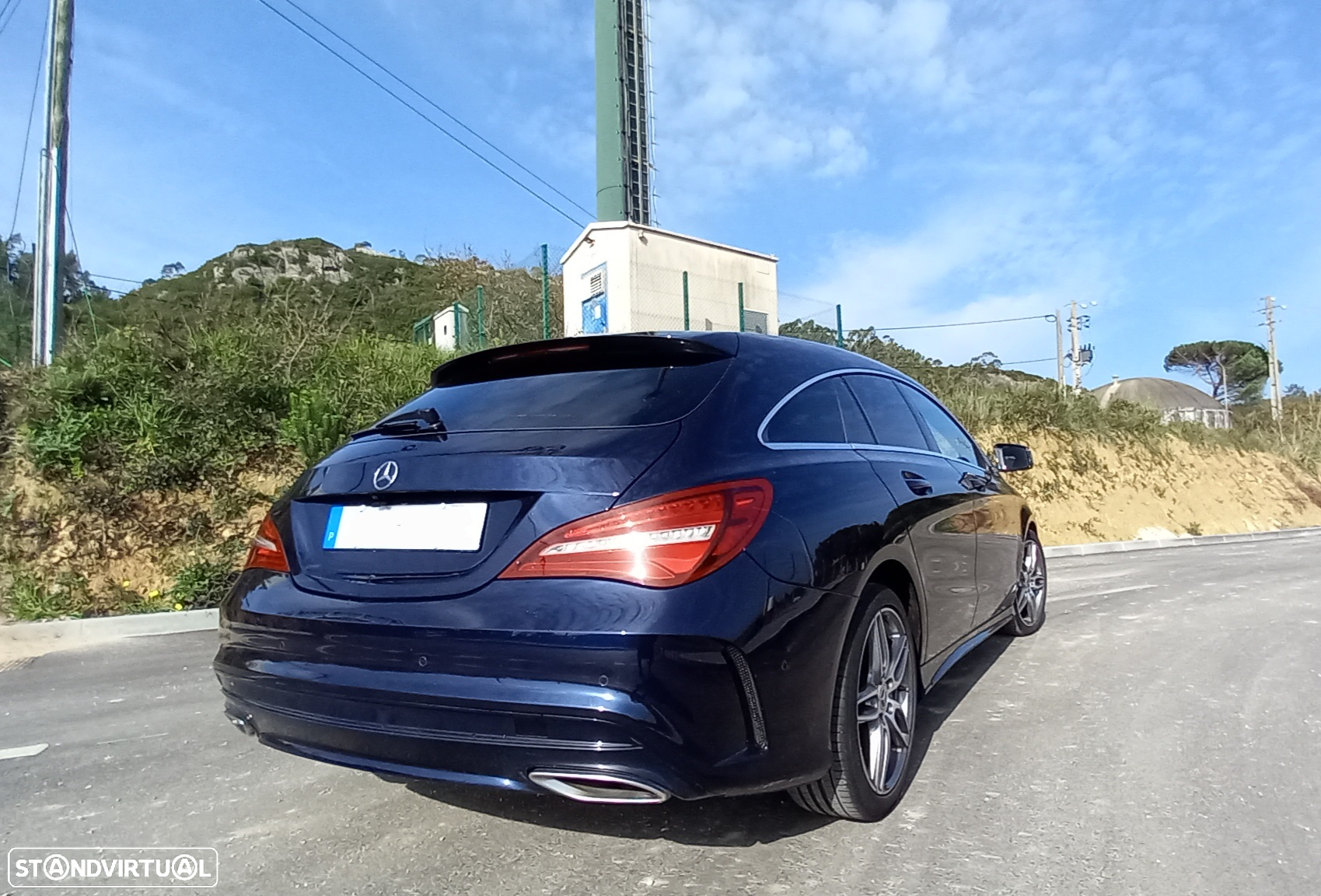 Mercedes-Benz CLA 200 d Shooting Brake AMG Line - 6