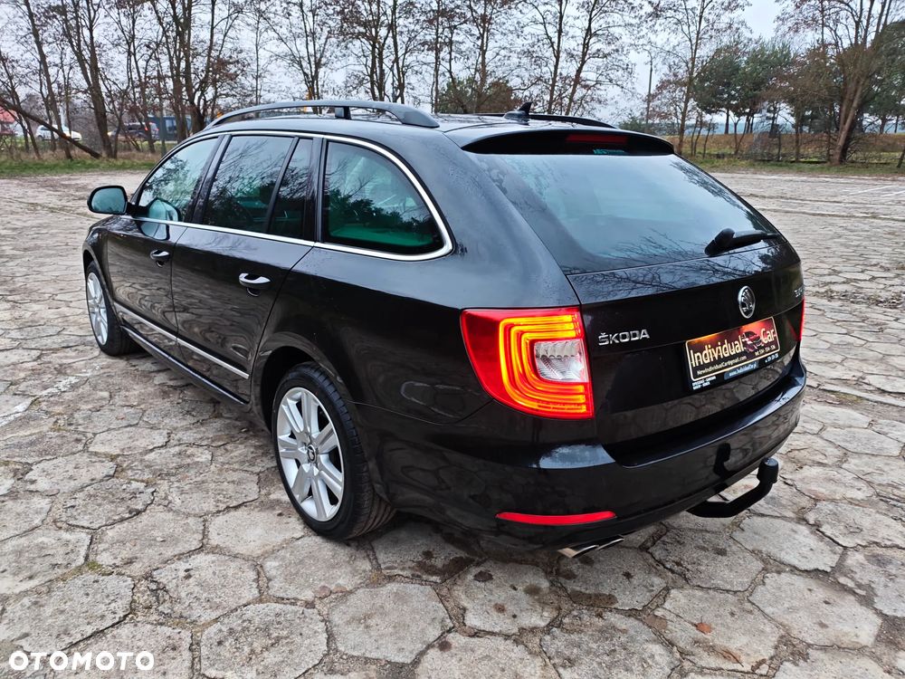 Skoda Superb 2.0 TDI PD Elegance - 11