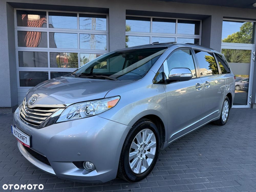 Toyota Sienna 3.5 LE AWD - 31