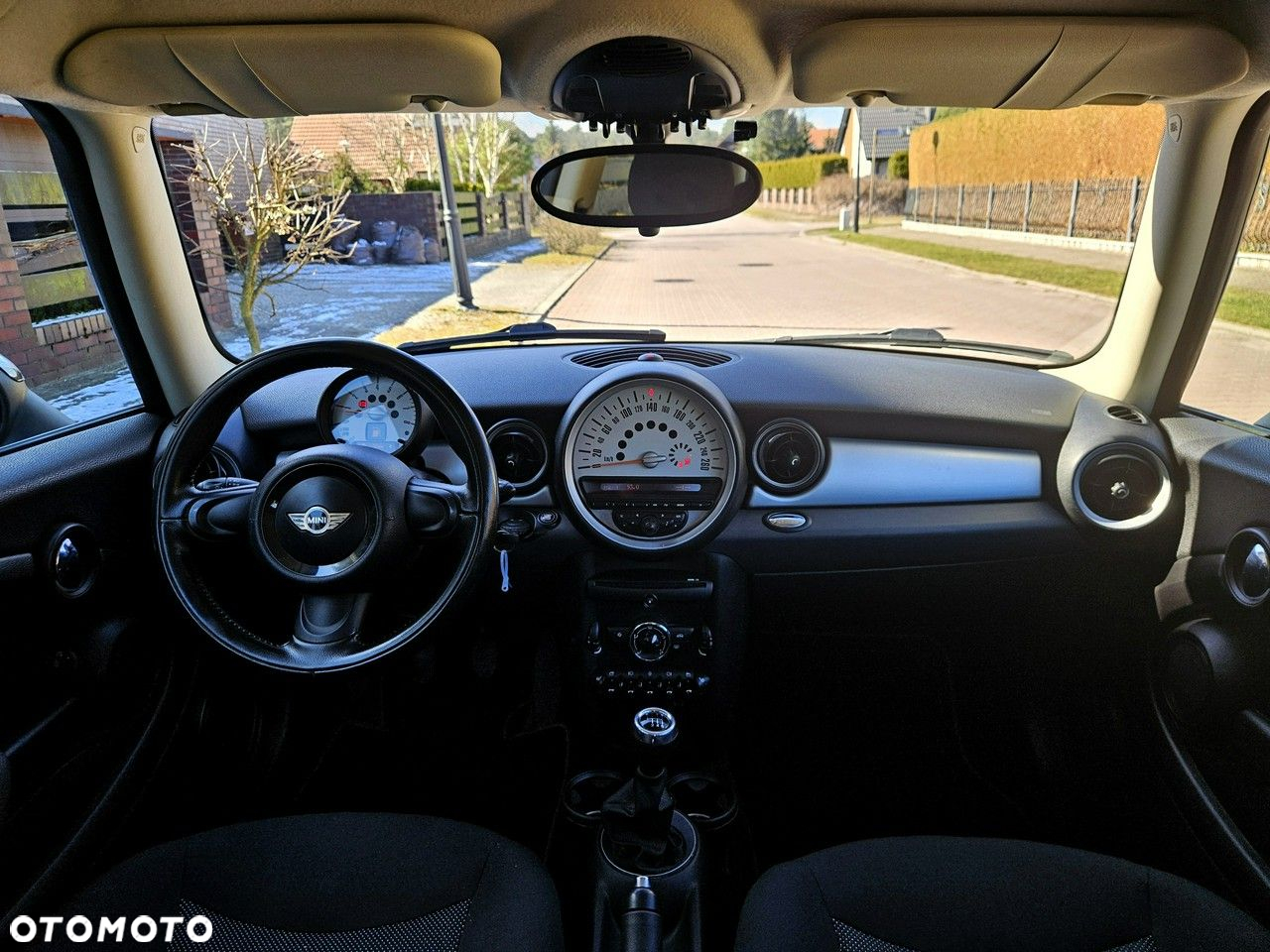 MINI ONE Standard - 11