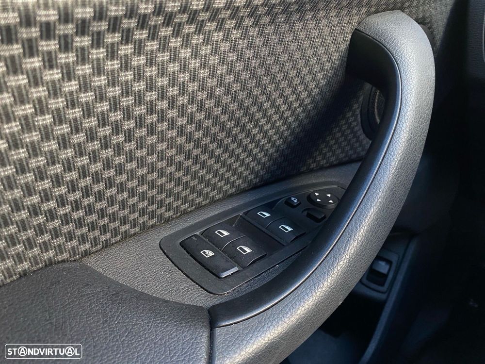 BMW X1 16 d sDrive Advantage Auto - 13