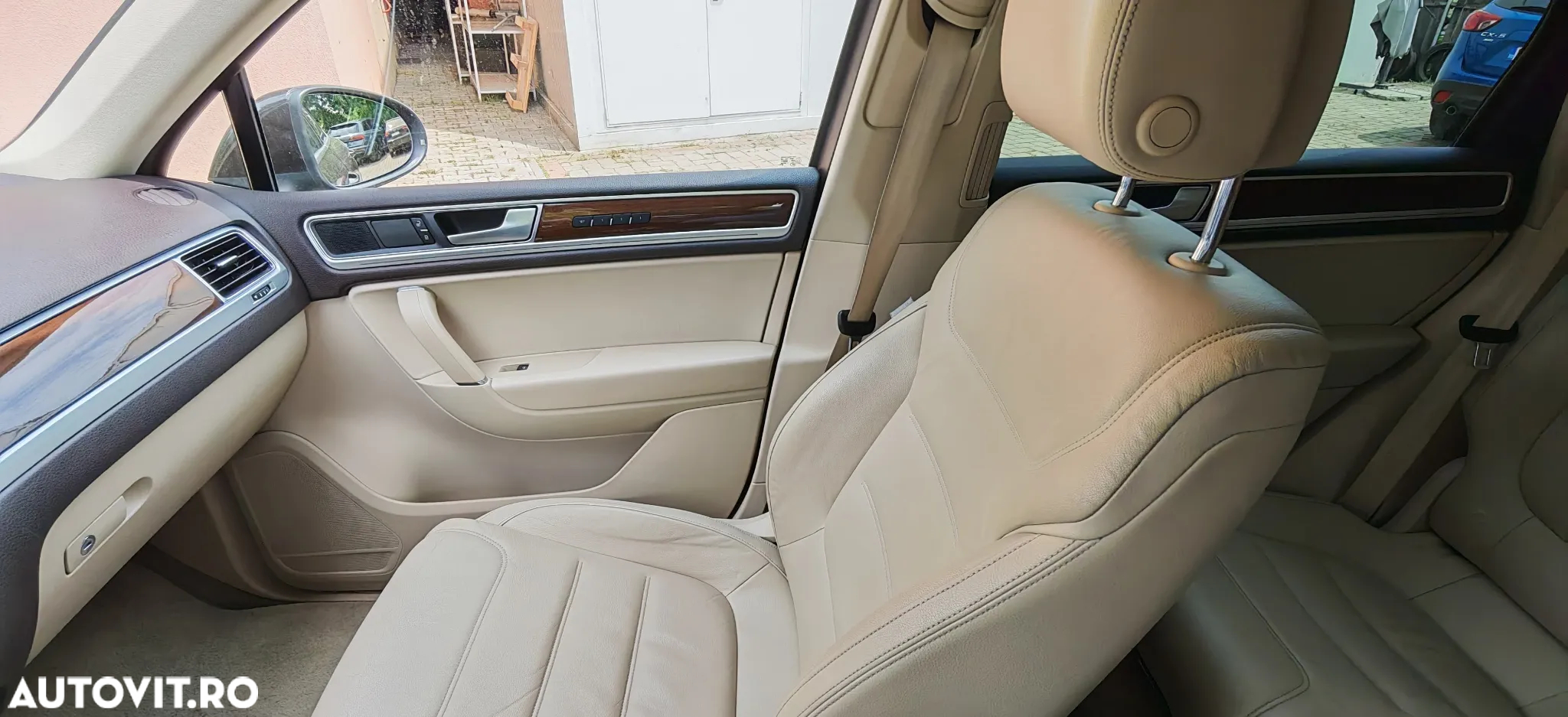 Volkswagen Touareg 3.0 V6 TDI BMT - 9