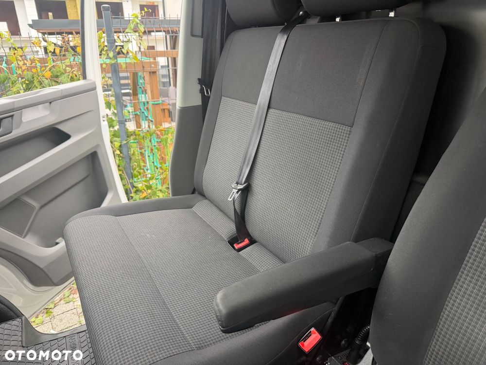 Volkswagen Transporter - 16
