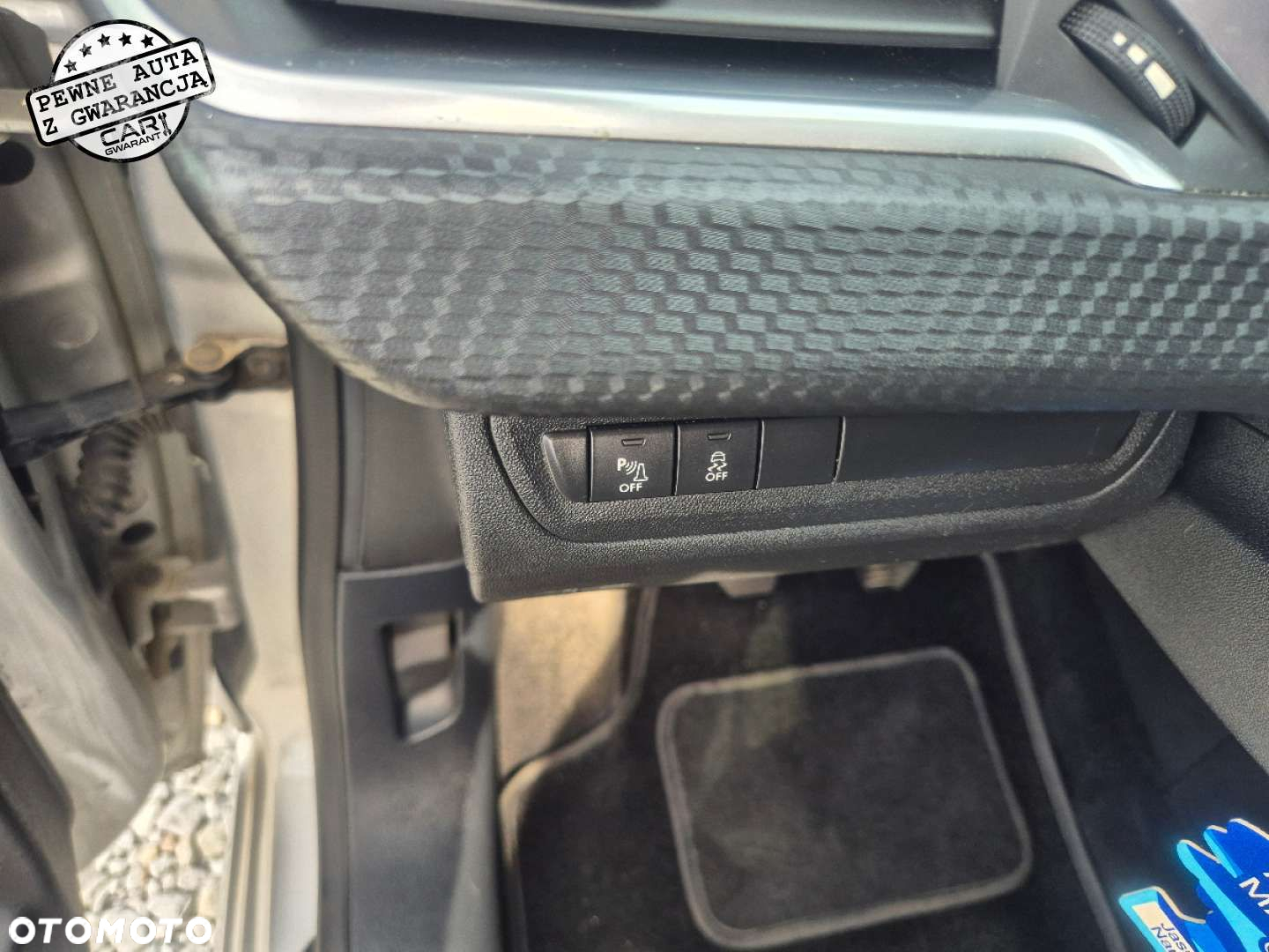 Peugeot 208 - 16