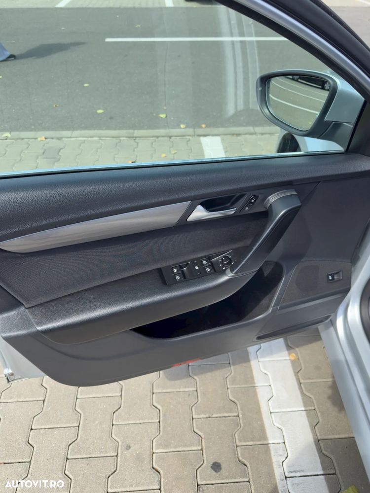 Volkswagen Passat Variant 2.0 TDI BlueMotion Technology Highline DSG - 12