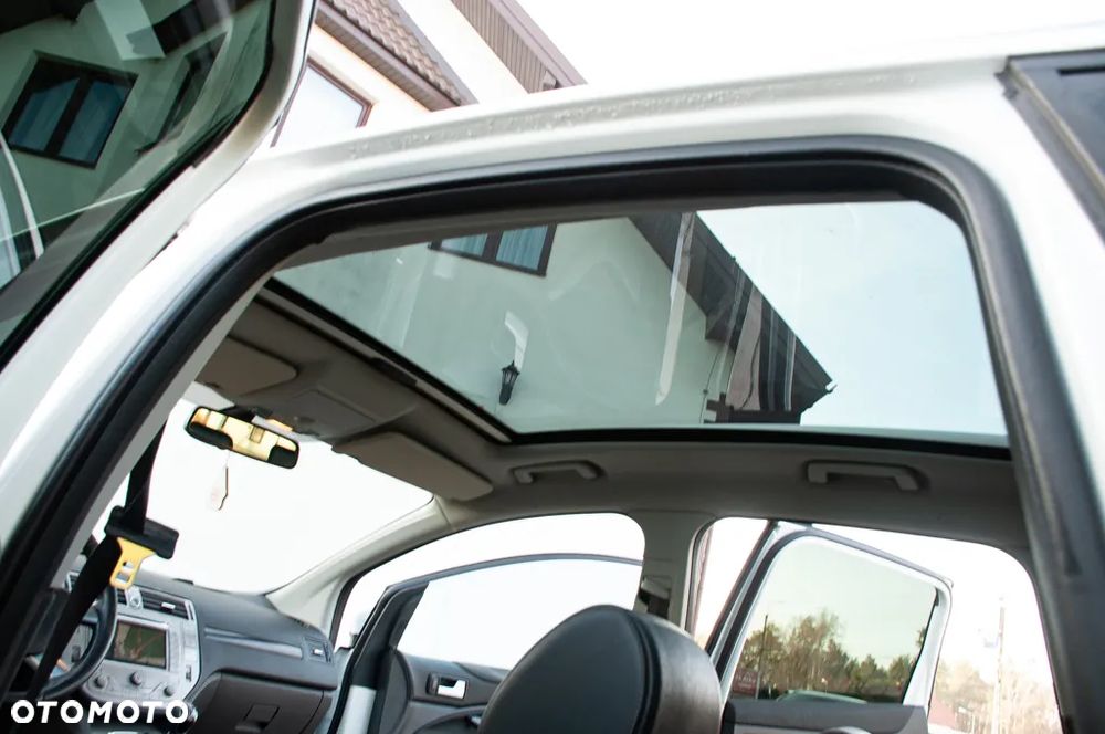 Ford Kuga 2.0 TDCi 4x4 Titanium - 38