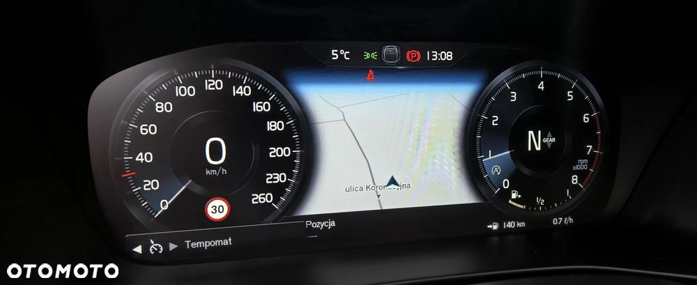 Volvo XC 40 T3 Momentum Pro - 25