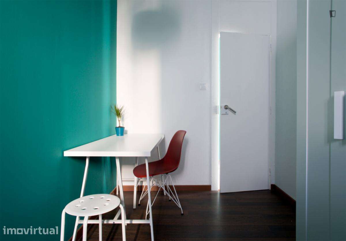 Quarto - localizado em Alcântara Lisbon - Grande imagem: 4/11