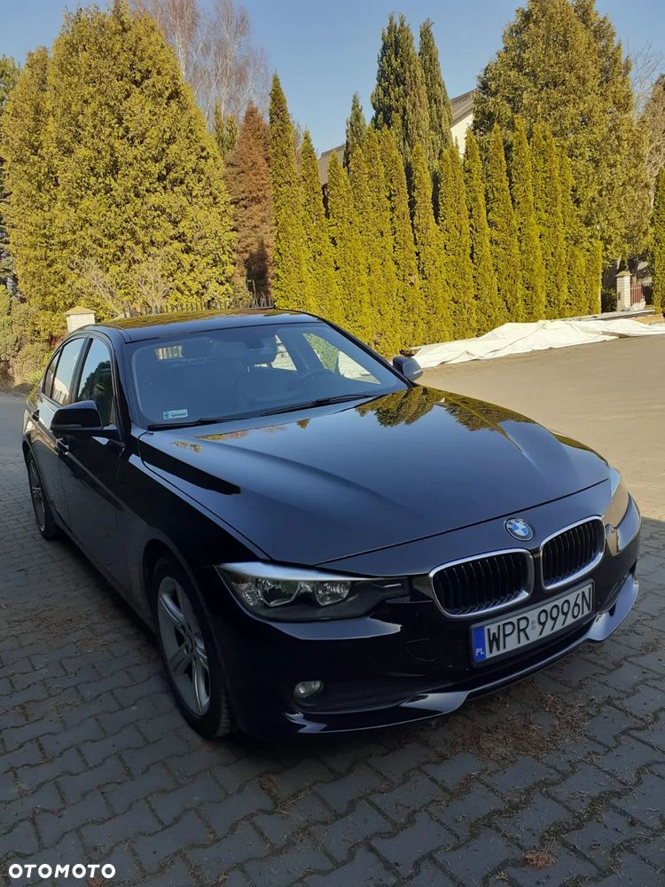 BMW Seria 3 320i - 1
