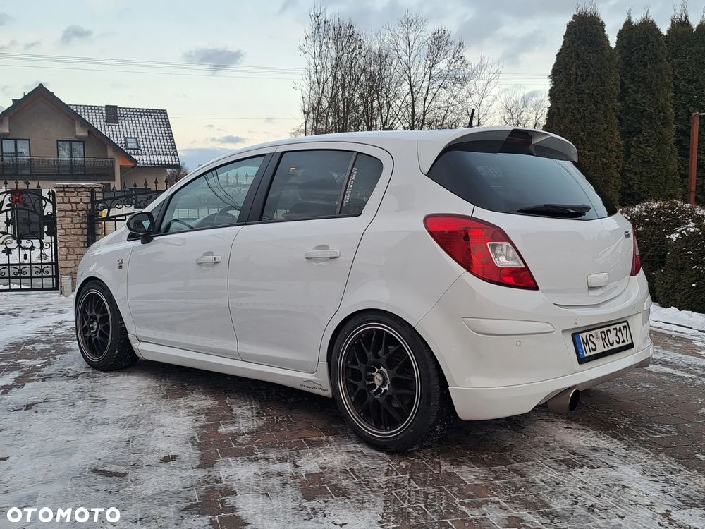 Opel Corsa 1.6 Turbo 150 Jahre - 20