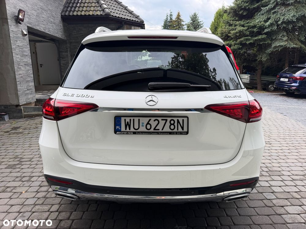 Mercedes-Benz GLE 300 d 4Matic 9G-TRONIC AMG Line - 11
