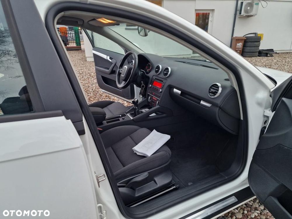 Audi A3 Sportback - 14