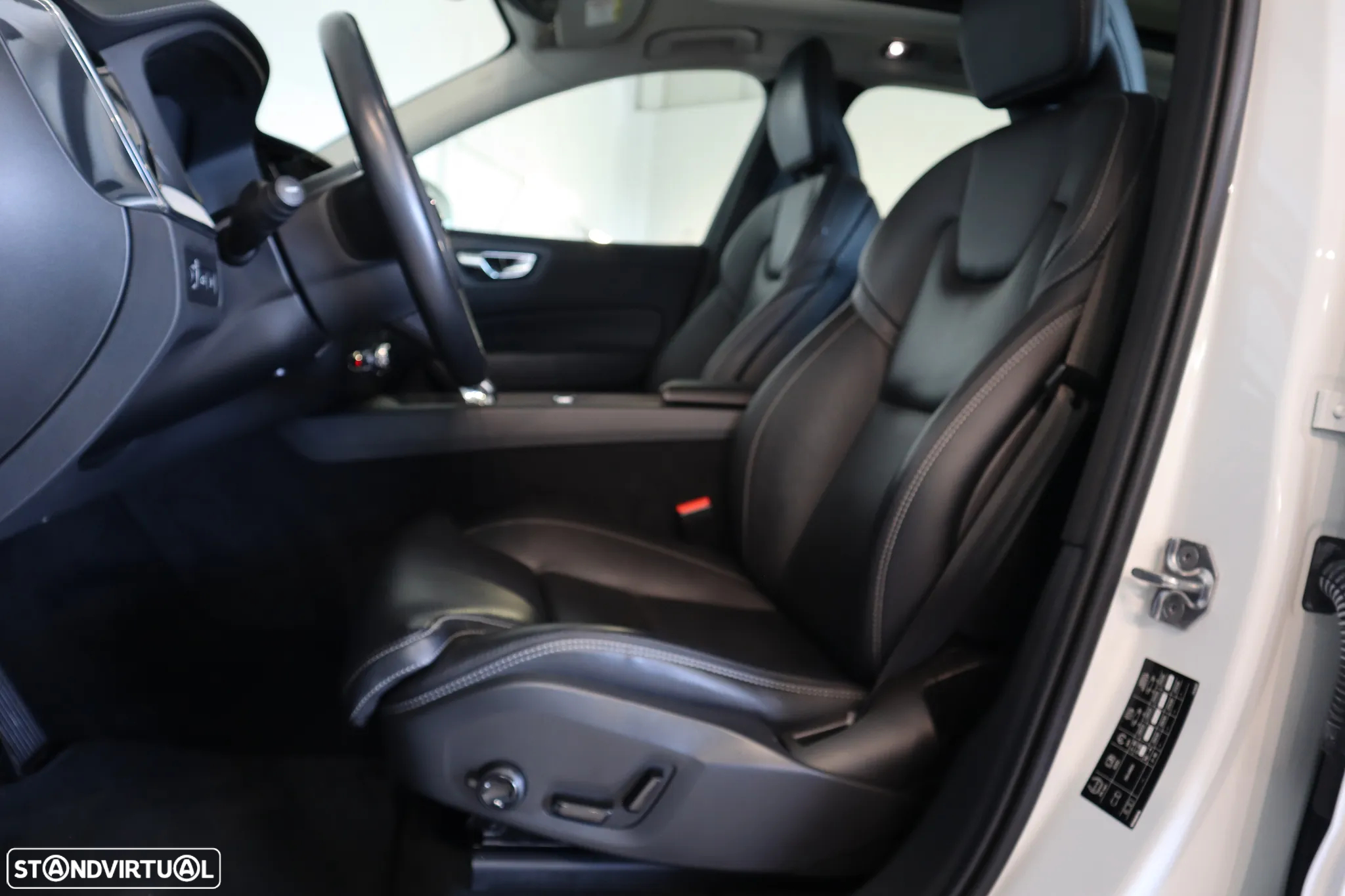 Volvo XC 60 2.0 T6 PHEV Inscription AWD - 20