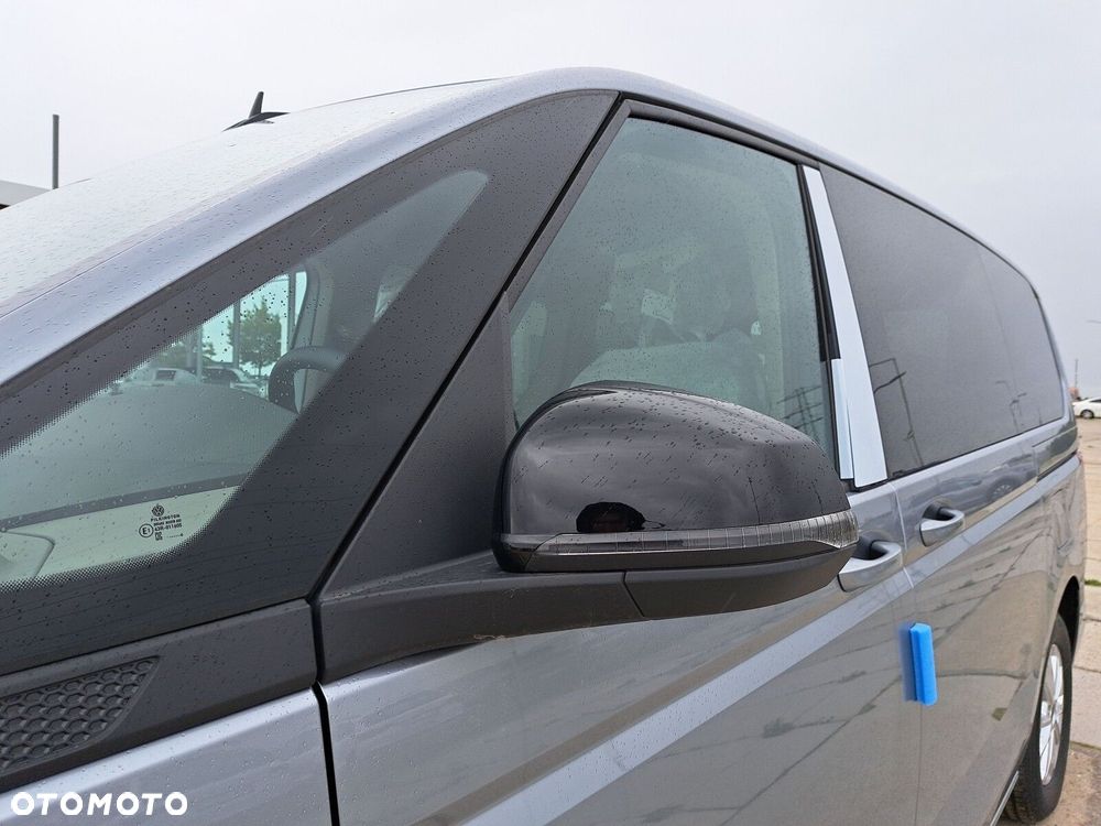 Volkswagen Multivan - 21