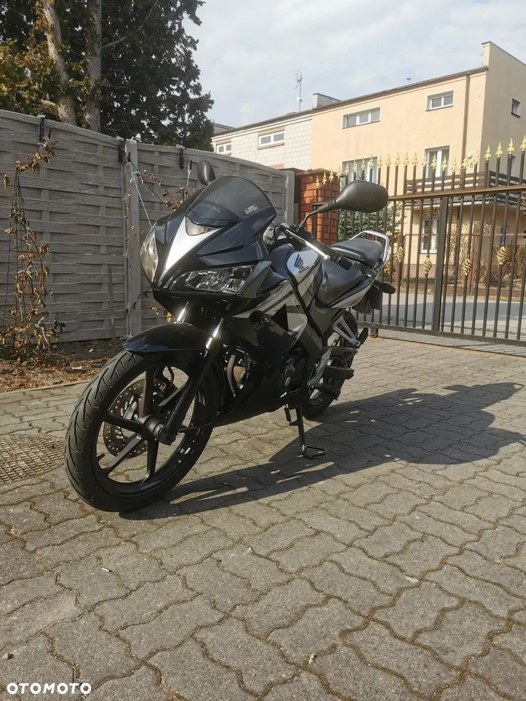 Honda CBR - 3
