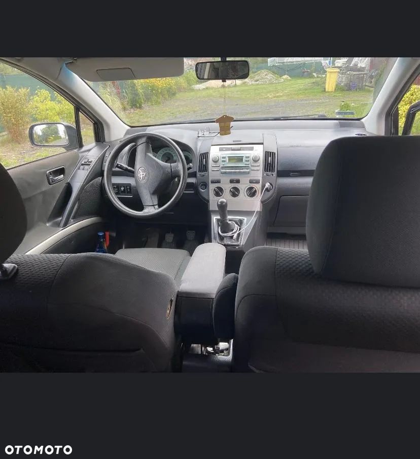 Toyota Corolla Verso 2.0 D-4D - 4