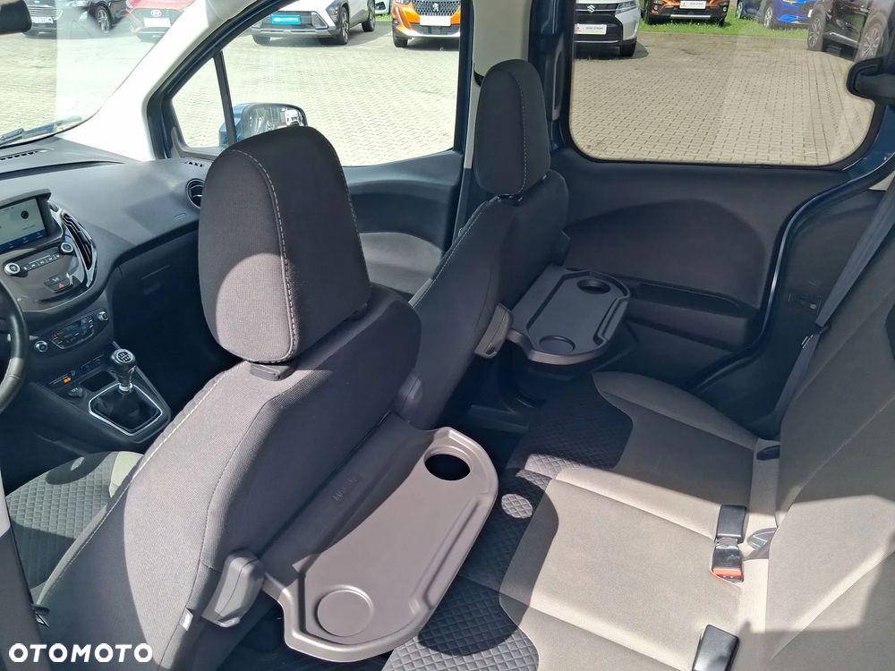 Ford Tourneo Courier 1.5 TDCi Titanium - 37