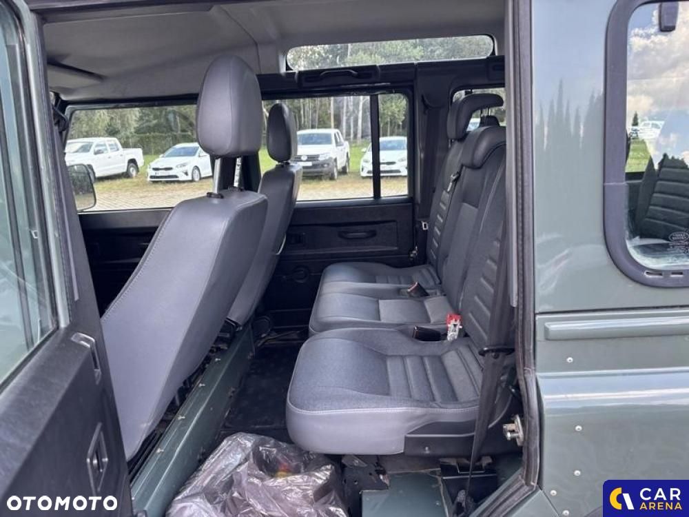 Land Rover Defender - 18