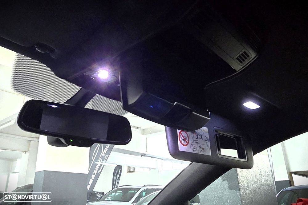 VW Golf GTI Performance BlueMotion DSG - 32