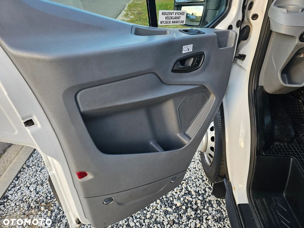 Ford TRANSIT - 12