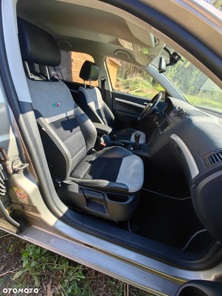 Skoda Octavia 1.6 FSI Classic - 5