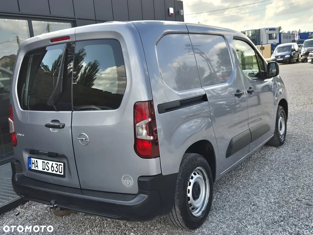 Opel COMBO - 12
