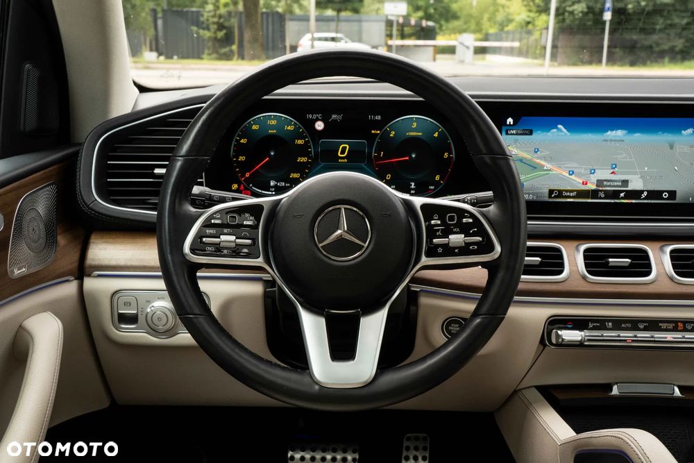 Mercedes-Benz GLS - 27
