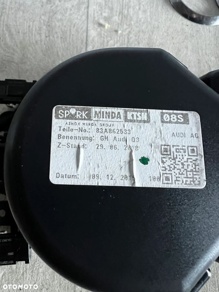 AUDI Q3 UCHWYT NA KUBEK PODŚWIETLANY 83A862533 Ambiente 83A862378 83A947355 - 3