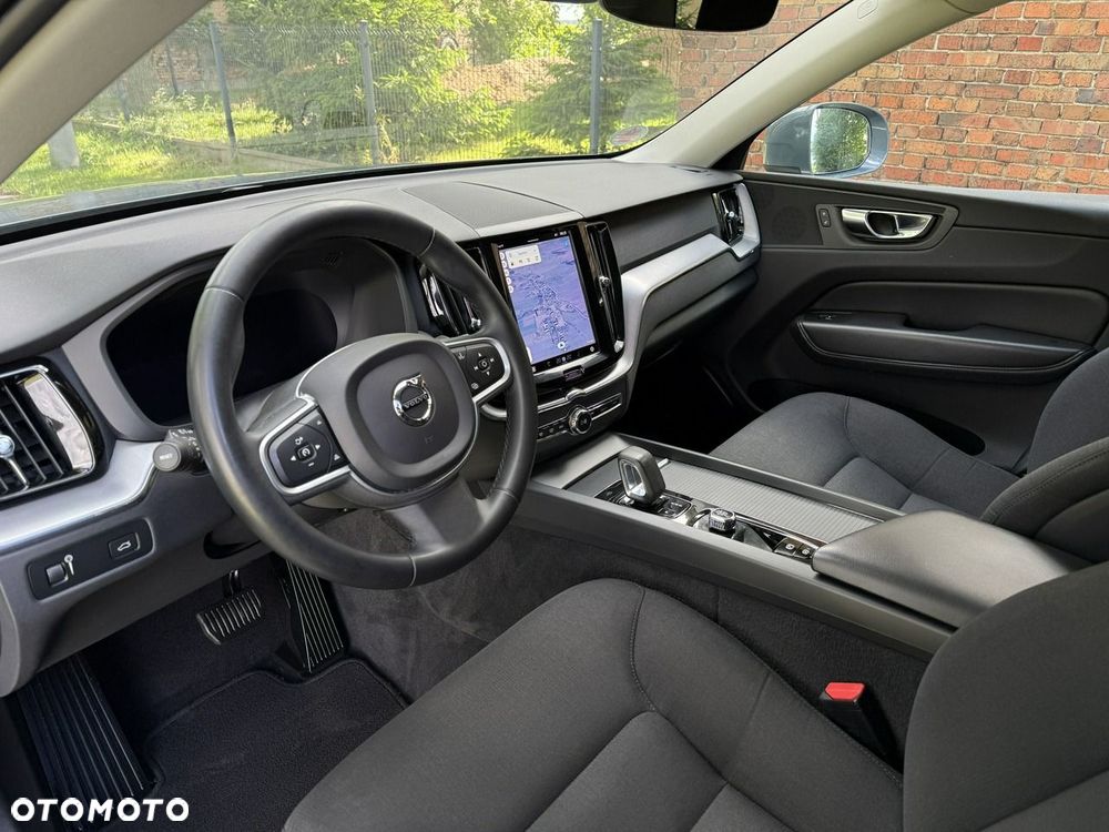 Volvo XC 60 B4 D Geartronic Momentum Pro - 6