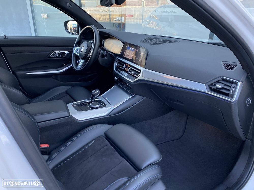 BMW 318 d Pack Desportivo M Auto - 9