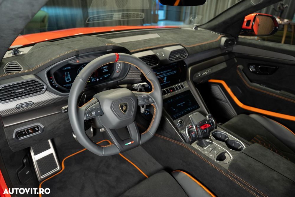 Lamborghini URUS - 31