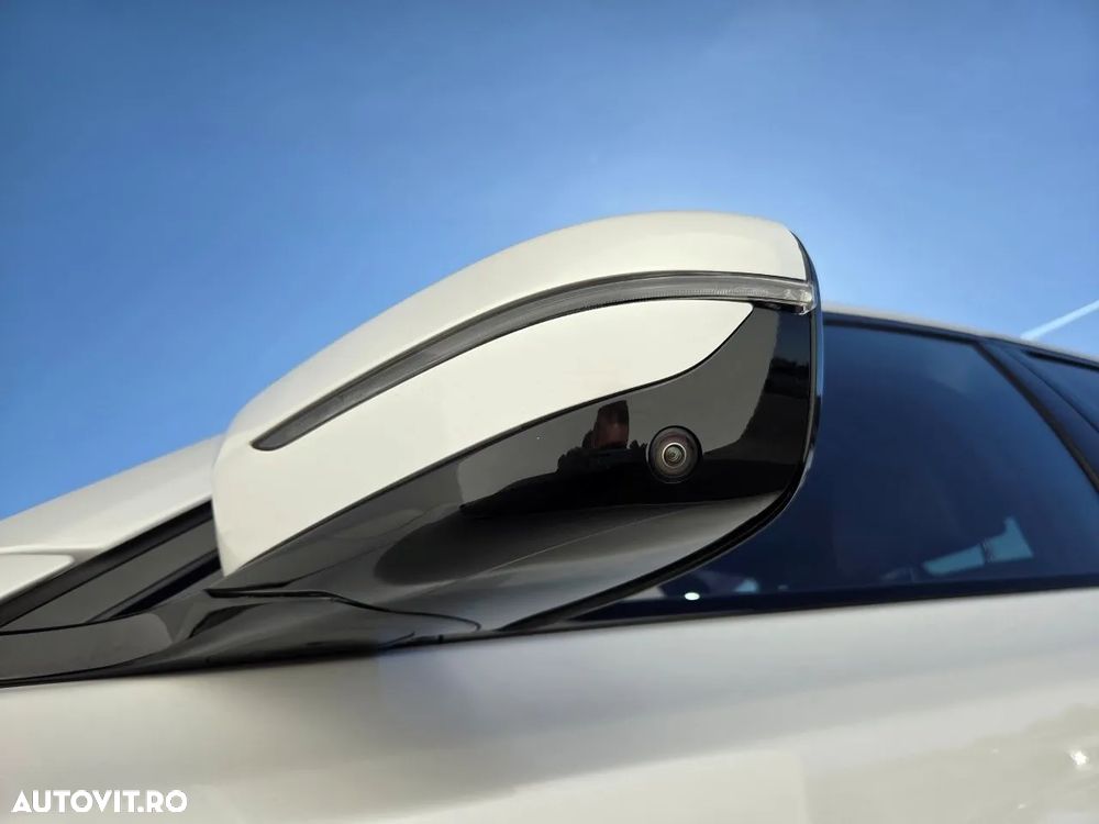 BMW Seria 7 750i xDrive - 13