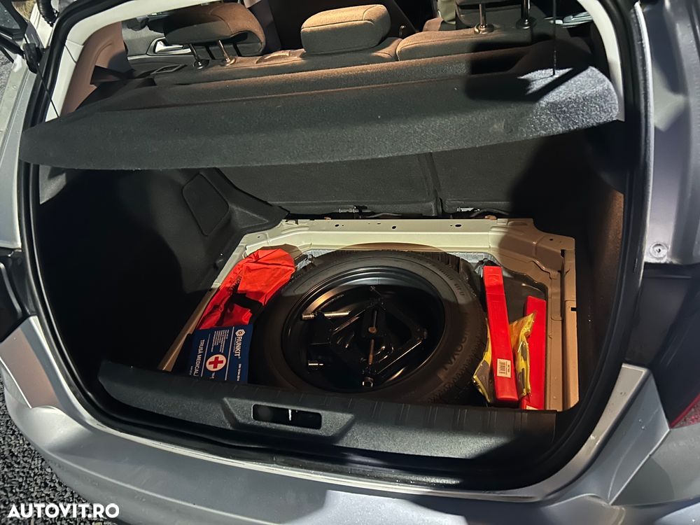 Peugeot 308 1.2 L PureTech Turbo Access - 12