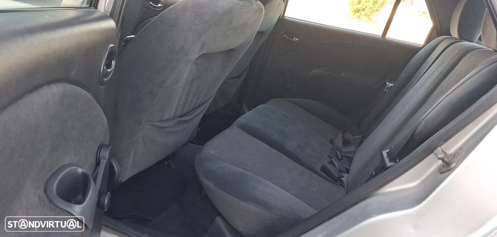 Ford Fiesta 1.25 Ghia - 16