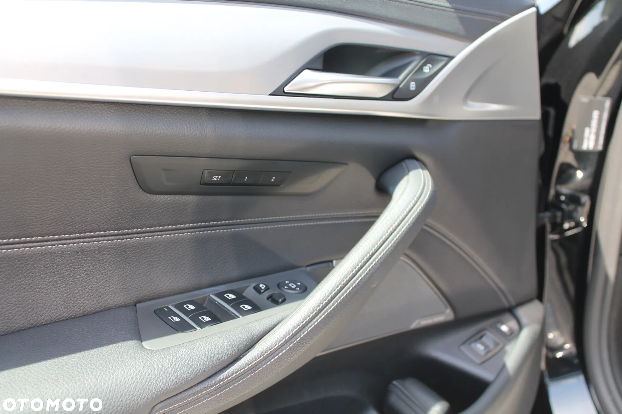 BMW Seria 5 530e Luxury Line - 27