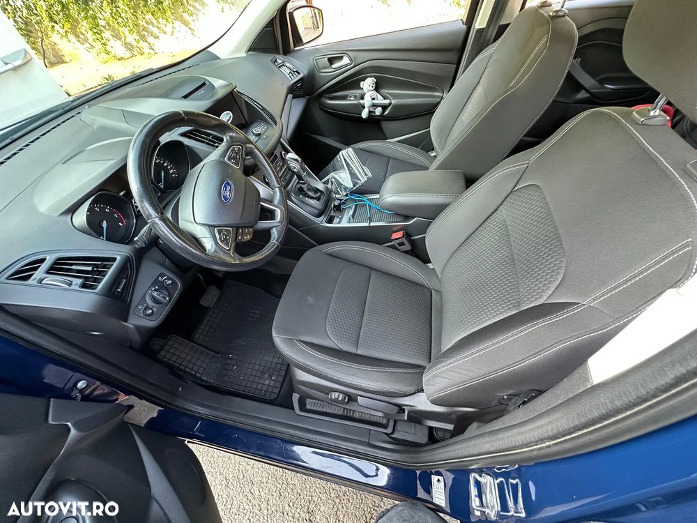 Ford Kuga - 3