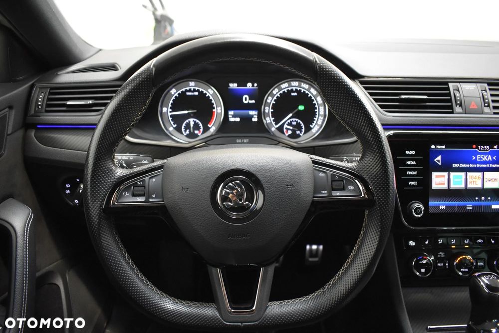 Skoda Superb 2.0 TDI Sportline DSG - 19