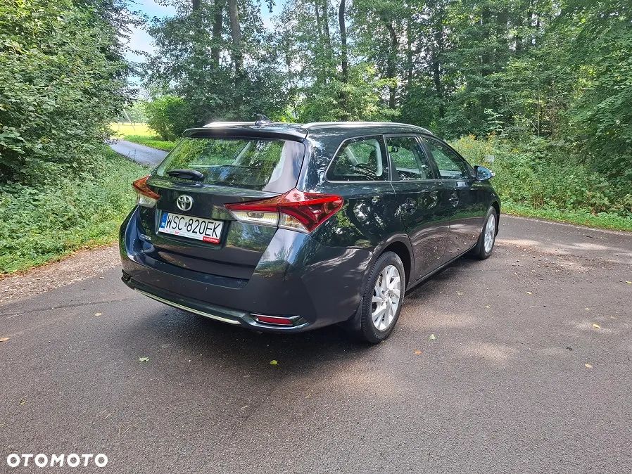 Toyota Auris 1.6 Comfort - 5